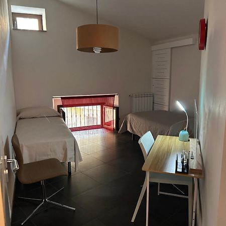 Elegante Appartamento Privato In Palazzo Storico Del XVIII - Pieno Centro Nicosia Eksteriør billede