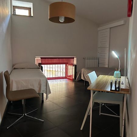 Elegante Appartamento Privato In Palazzo Storico Del XVIII - Pieno Centro Nicosia Eksteriør billede