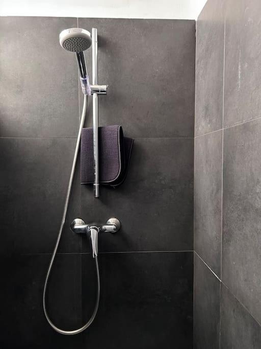 Elegante Appartamento Privato In Palazzo Storico Del XVIII - Pieno Centro Nicosia Eksteriør billede