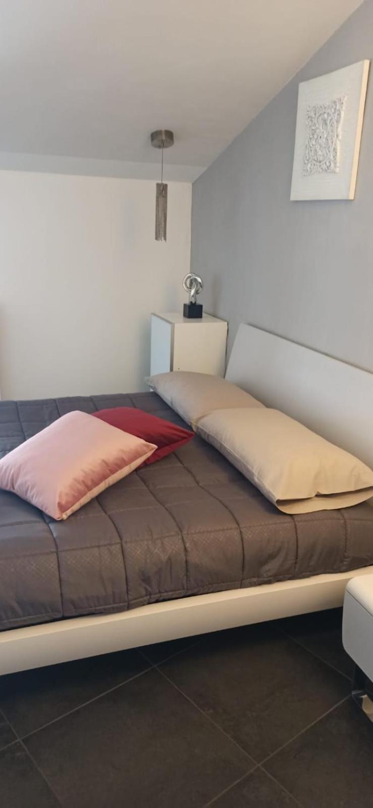 Elegante Appartamento Privato In Palazzo Storico Del XVIII - Pieno Centro Nicosia Eksteriør billede
