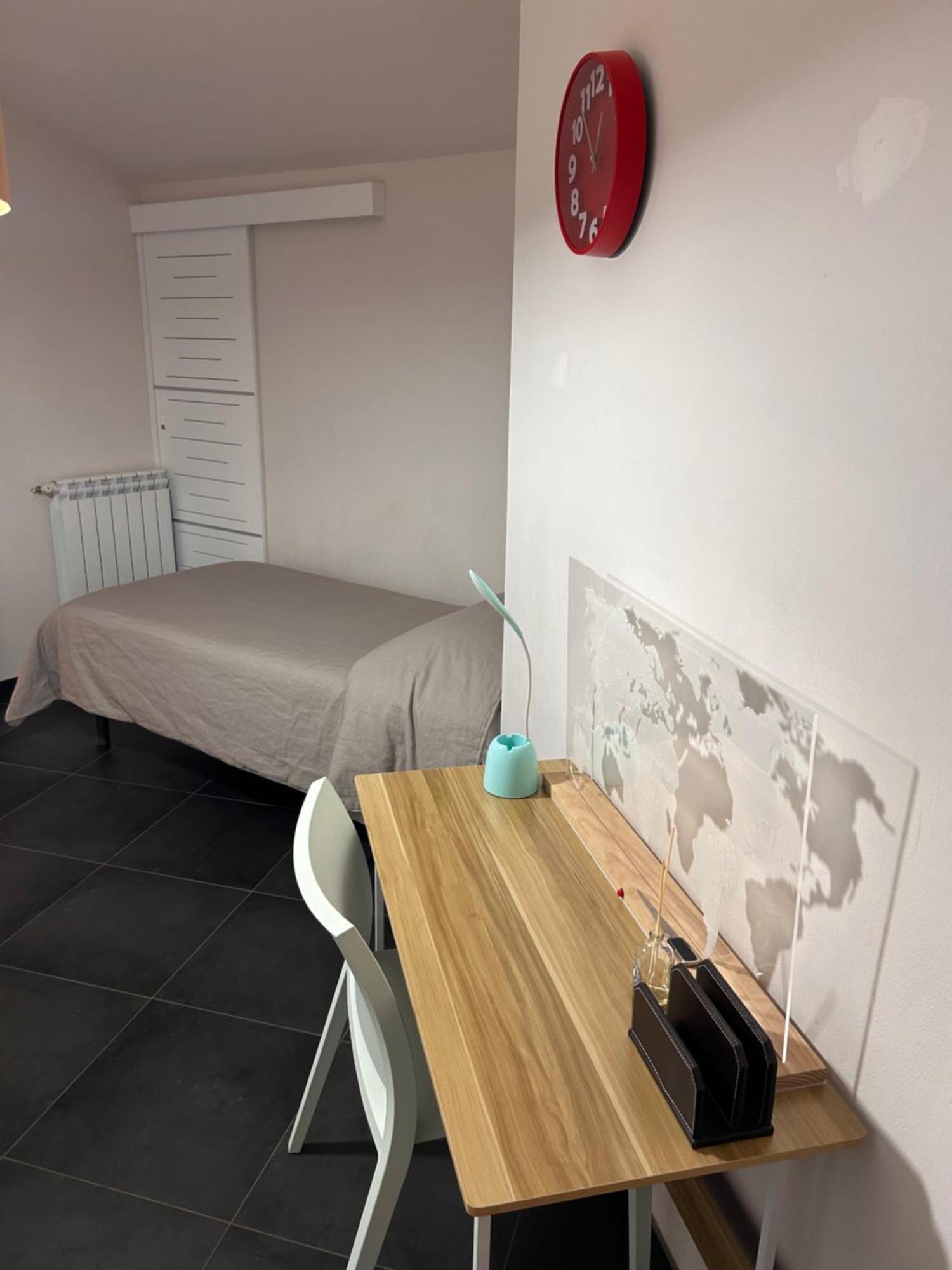 Elegante Appartamento Privato In Palazzo Storico Del XVIII - Pieno Centro Nicosia Eksteriør billede